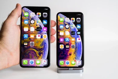 iPhone XS or XS Max